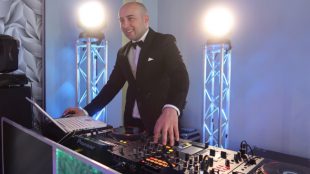 Dominik Szymoniak to idealny DJ na wesele w Krakowie